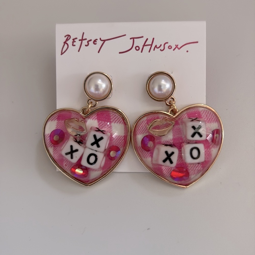 Lot of 2x NWT [Betsey Johnson] Heart Earrings & Ring Pop Keychain/Handbag Charm - Picture 8 of 16